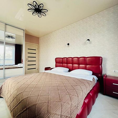 Шевченка,60 - Семицвіт Apartamento Lviv Exterior foto