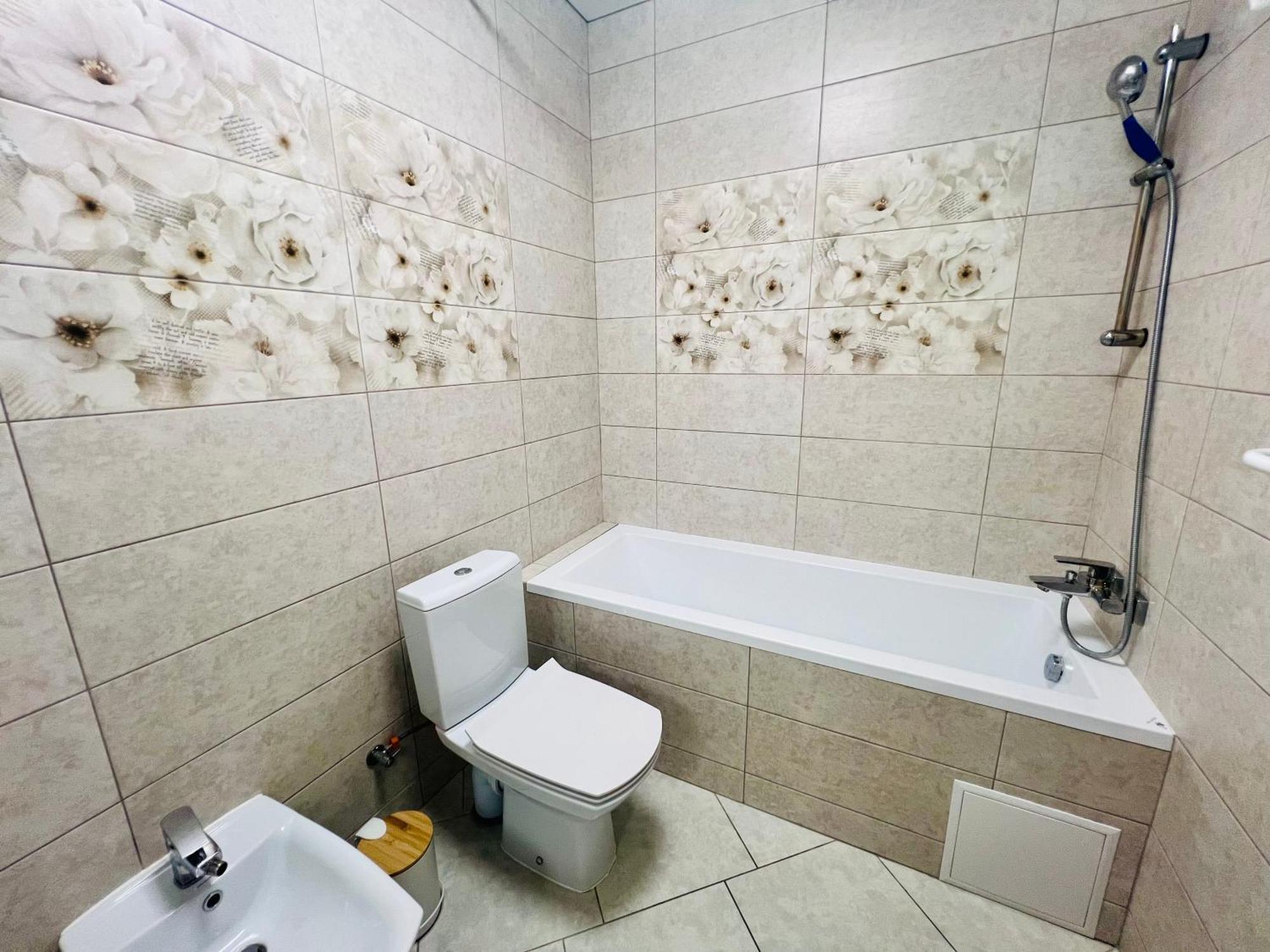 Шевченка,60 - Семицвіт Apartamento Lviv Exterior foto
